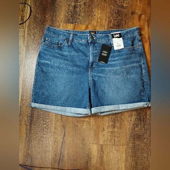 NWT Size 20M Lee short denim and black nwt skirt Lee - Picture 3 of 11